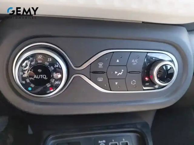 Renault Twingo iii e-tech — photo 19
