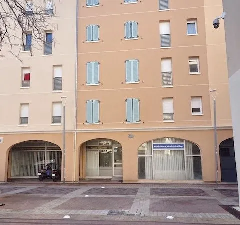 Bureaux 4 pièces 75 m²