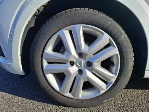 Dacia Sandero sce 65