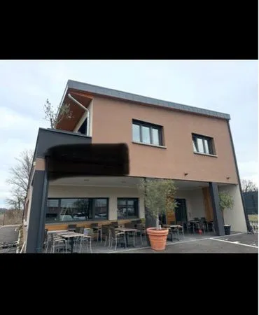 Grand appartement et restaurant