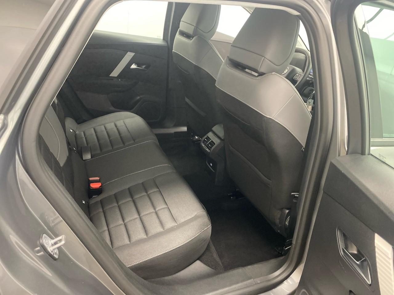 Citroën C4 hybride 136 e-dcs6 plus — photo 24