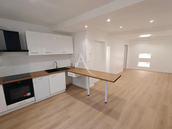 Appartement Jurancon t3 avec 1 chambre et un bureau/chambre d'enfant