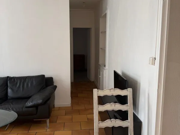 Location grand T3 meublé de 68 m² - Cuisine rénovée - 2 chambres