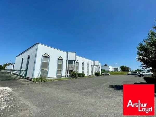 Local d'activité 3630 m²