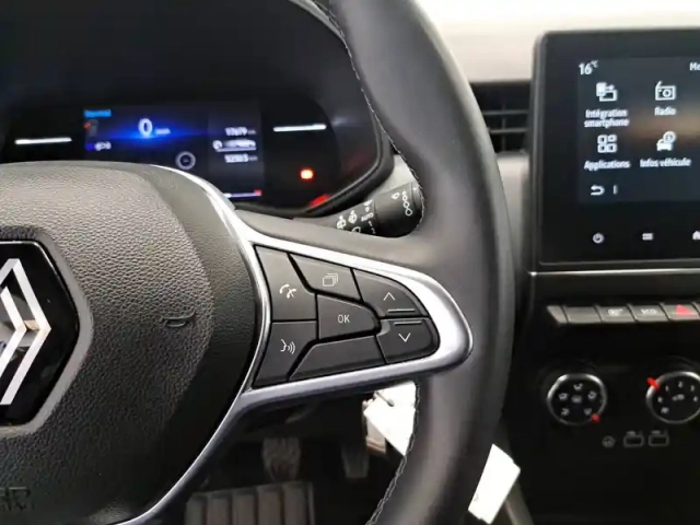 Renault Clio tce 90 — photo 57