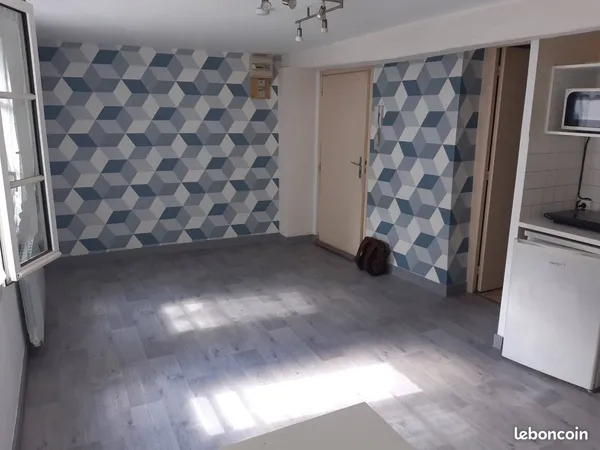Studio de 23 m² en coeur de ville - Disponible 1 Août
