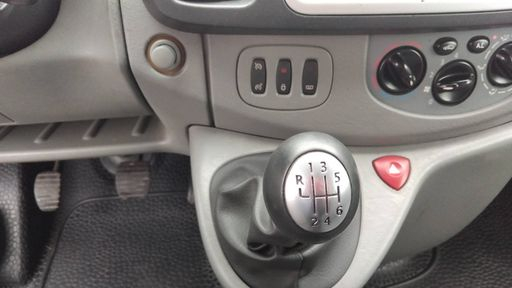 Renault Trafic Passenger L2 H1 2.0 dCI 115 - Expression – 2013 – 102821 km – Diesel – Boîte Manuelle — photo 4