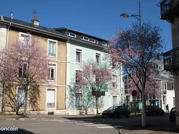 Bel appartement T4 dans maison bourgeoise