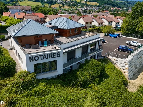 LOCATION RUMILLY local professionnel ou commercial de 52 m²