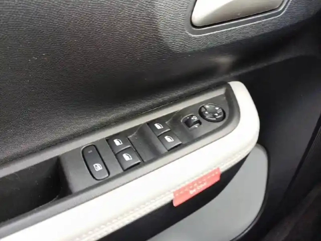 Citroën C3 hybride 110 ch automatique — photo 25