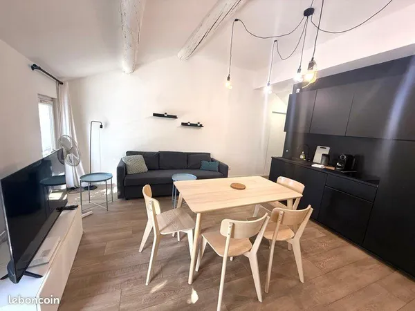 Meublé 1 chambre Roucas douche italienne cuisine equipée