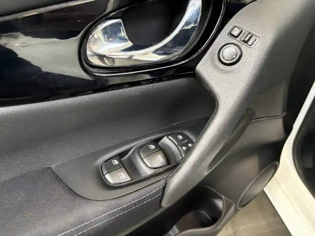 Nissan Qashqai 1.5 dci 115 — photo 15