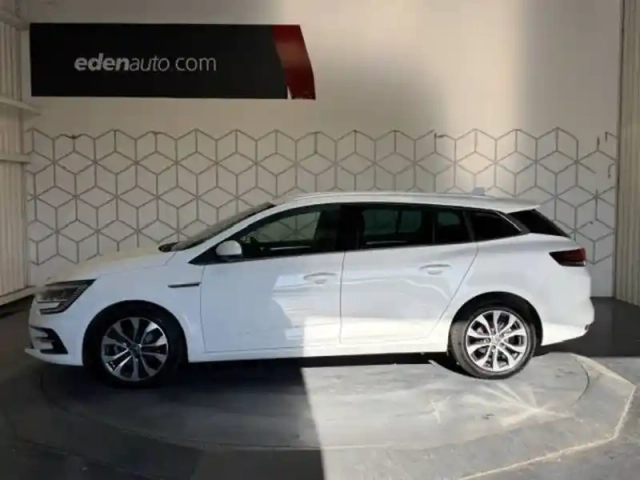 Renault Megane iv estate tce 140 — photo 33