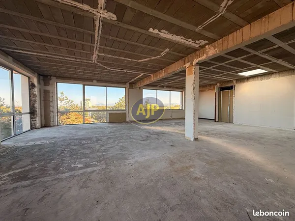 Bureaux 145 m² BIARRITZ