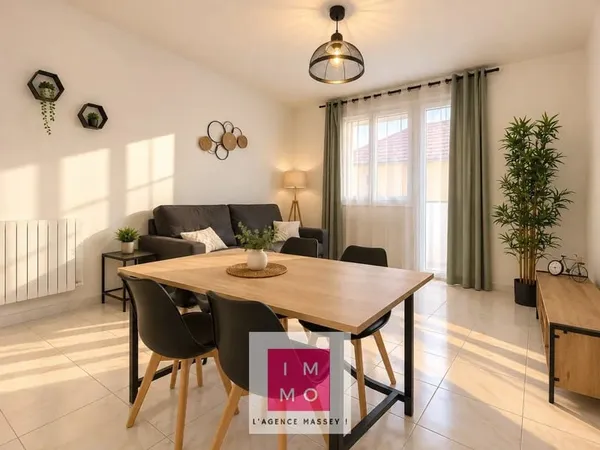 Appartement T4 rénové - 3 chambres et beaux volumes en hyper centre de Tarbes