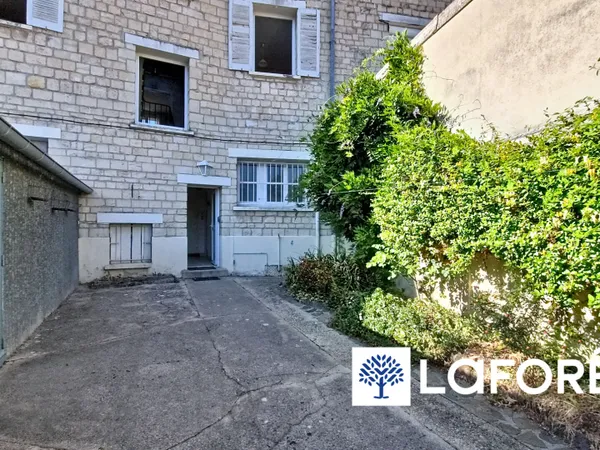 Maison 7 pièces 240 m²