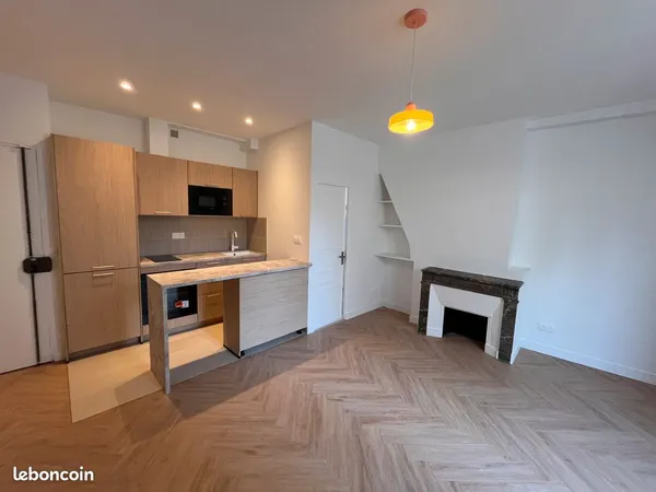 T1 refait à neuf - PARIS 3