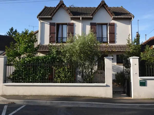 En exclusivité, cette charmante maison, située dans un quart