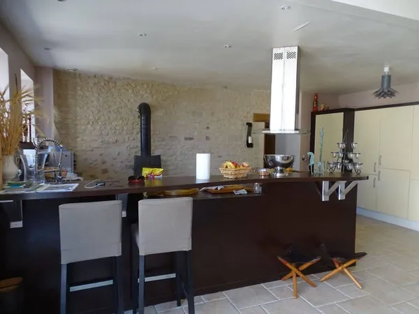 Maison 9 pièces 240 m²