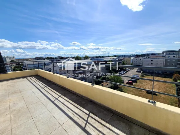 4 PIÈCES • 87 m² • 3 CHAMBRES • TERRASSE 12 m² • GARAGE