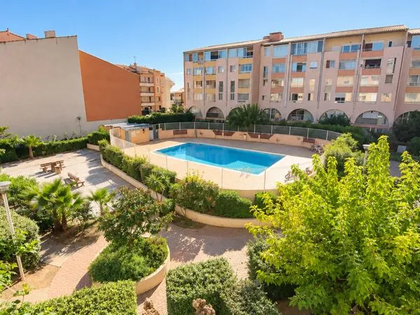 CAP D'AGDE - T2 CABINE 30 m² - PLAGE À 400 M - PISCINE - LOGGIA 7 m²