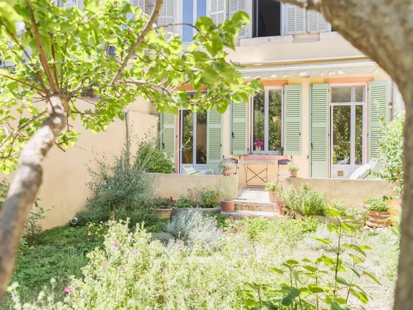 APPARTEMENT T4 AVEC JARDIN PROCHE PALAIS DE JUSTICE