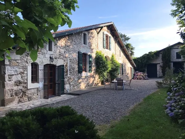 Maison 8 pièces 314 m²