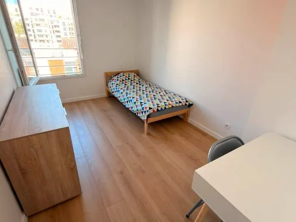 Chambre à louer pour filles