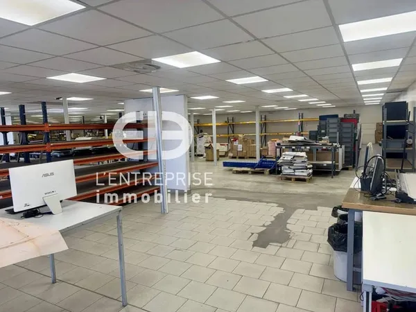 Bureau 440 m²