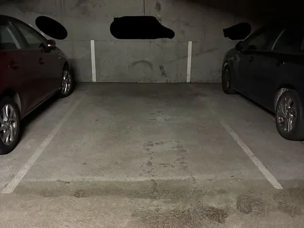 Place de parking sécurisée en sous sol - Résidence Les Beaumonts- Orléans