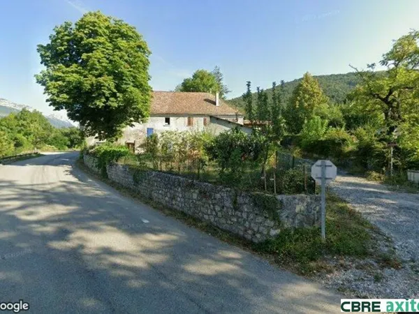 Local commercial 282 m²