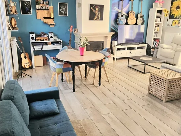 Maison 9 pièces 140 m²