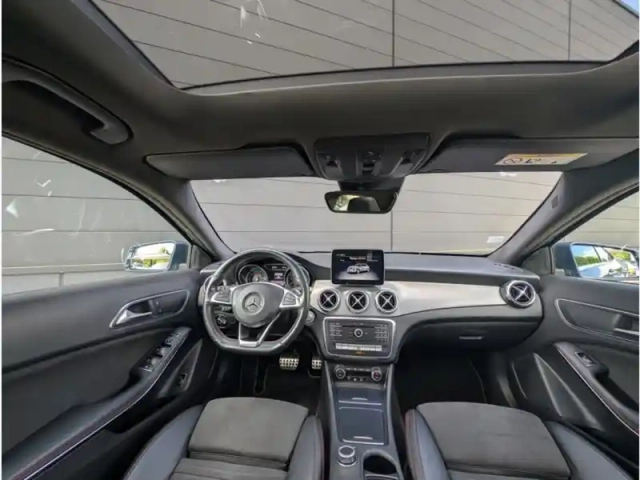 Mercedes Gla 180 — photo 11