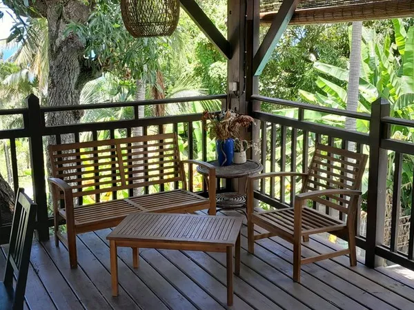 Loue chambres meublée dans maison avec terrasse et piscine