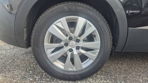 Peugeot 5008 1.5 BlueHDi 130 EAT8 - Allure – 2022 – 145419 km – Diesel – Boîte Automatique — photo 39