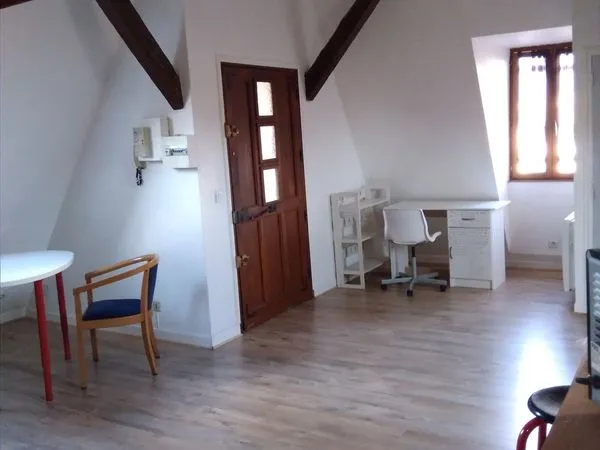 STUDIO MEZZANINE meublé chambéry centre