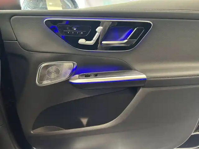 Mercedes Glc 300 de hybrid eq 9g-tronic 4matic — photo 11