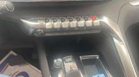 Peugeot 3008 HYBRID 225ch Allure Pack e-EAT8 — photo 26
