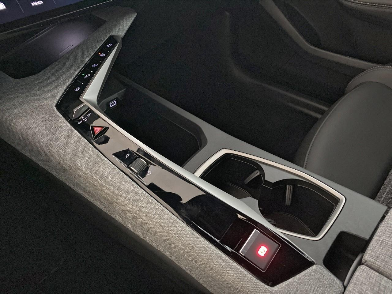Peugeot 3008 hybrid 145 e-dcs6 allure — photo 18