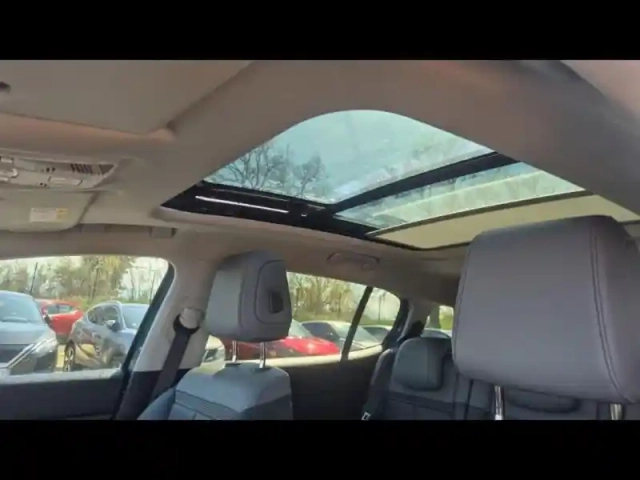 Citroën C5 Aircross hybrid 225ch shine pack e-eat8 — photo 10