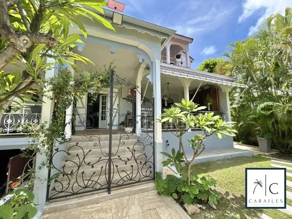Villa de caractère aux accents créoles – Saint-François