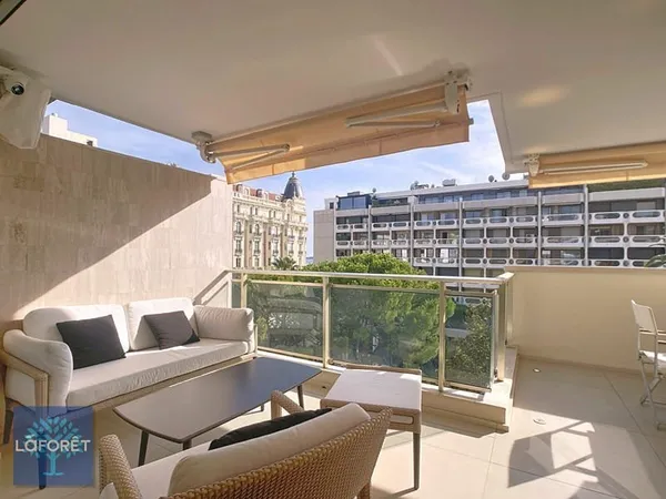 Magnifique appartement 6 pièces de 139m2 en plein coeur de la banane