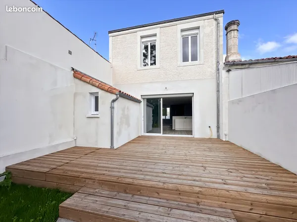Maison rénovée T3 84 m² - Jardin - Terrasse - Garage 24 m² - Double accès rue - Quartier du Haras
