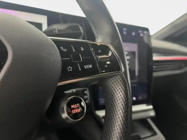 Renault Megane e-tech electric ev60 220ch techno super charge -b — photo 11