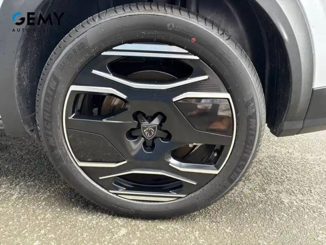 Peugeot 5008 plug-in hybrid 195 e-dcs7 — photo 11