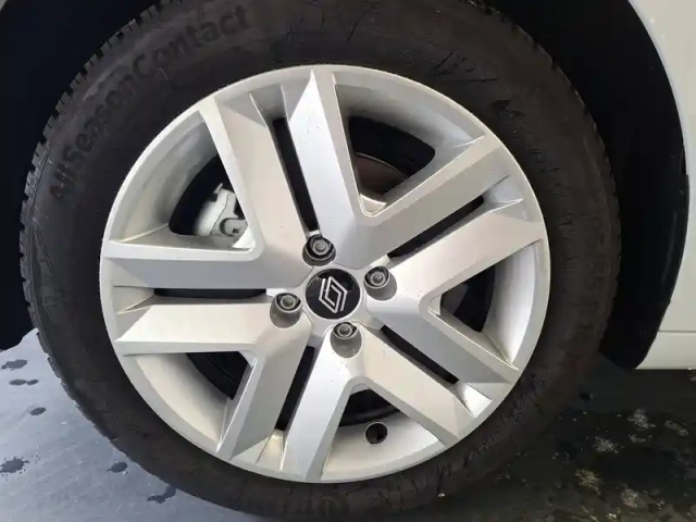 Renault Clio blue dci 100 ch gsr2 — photo 15