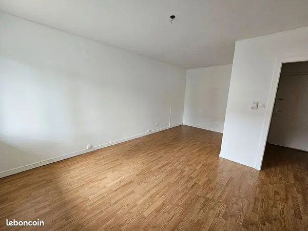 Studio 1 pièce 32 m²