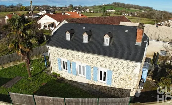 Ensemble immobilier à MONEIN