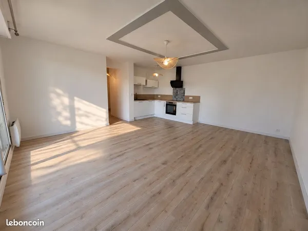 La rochelle - les minimes - t3 rénové 66 m² - loggia - ascenseur