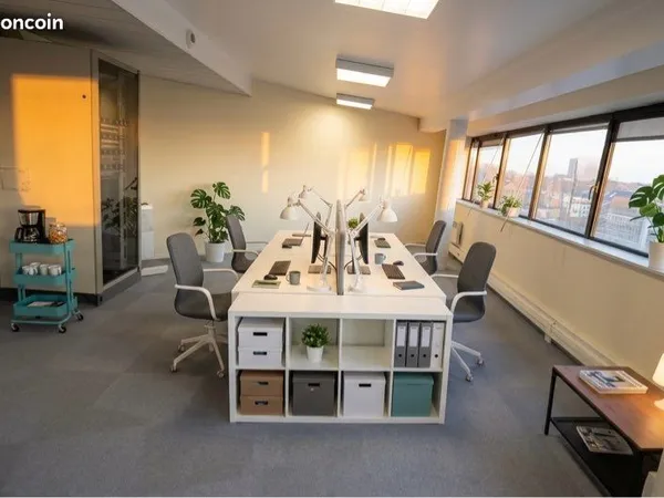 Bureau de 30m2 + 40m2 d'espace commun